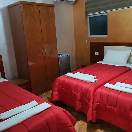 Hotell Kompleksi Gjoni 3*