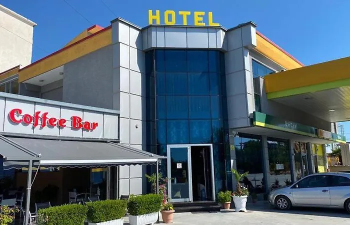 Kompleksi Gjoni פייר