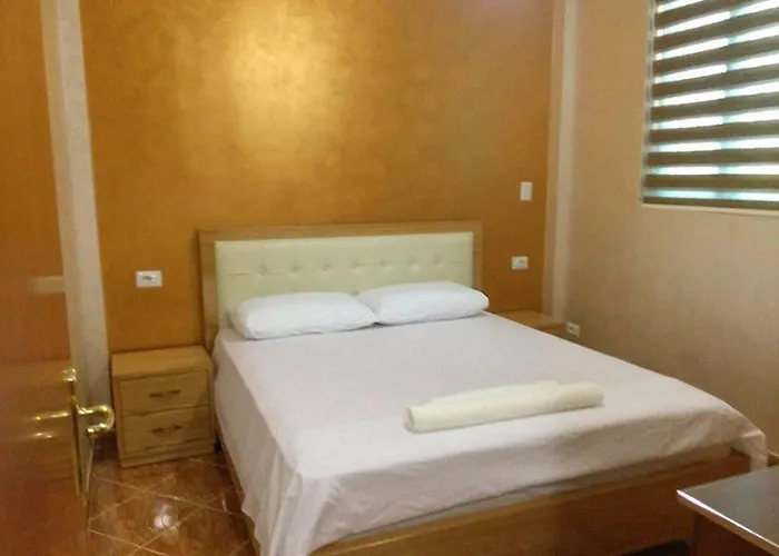 Hotel Kompleksi Gjoni Fier