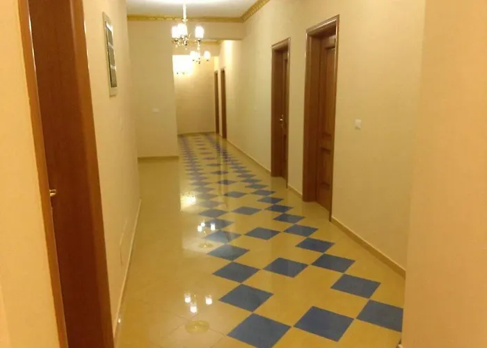 Hotel Kompleksi Gjoni