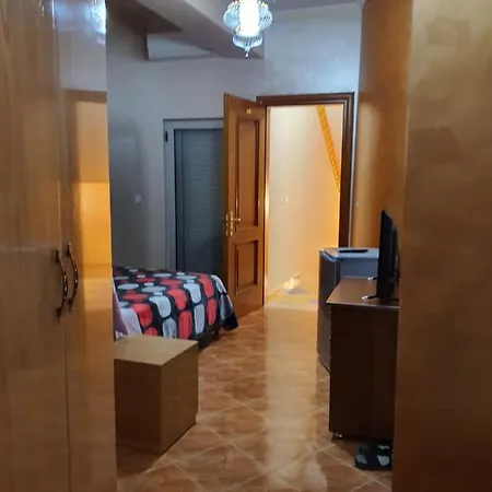 Kompleksi Gjoni 3* Fier