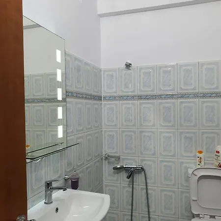 Kompleksi Gjoni Hotel Fier